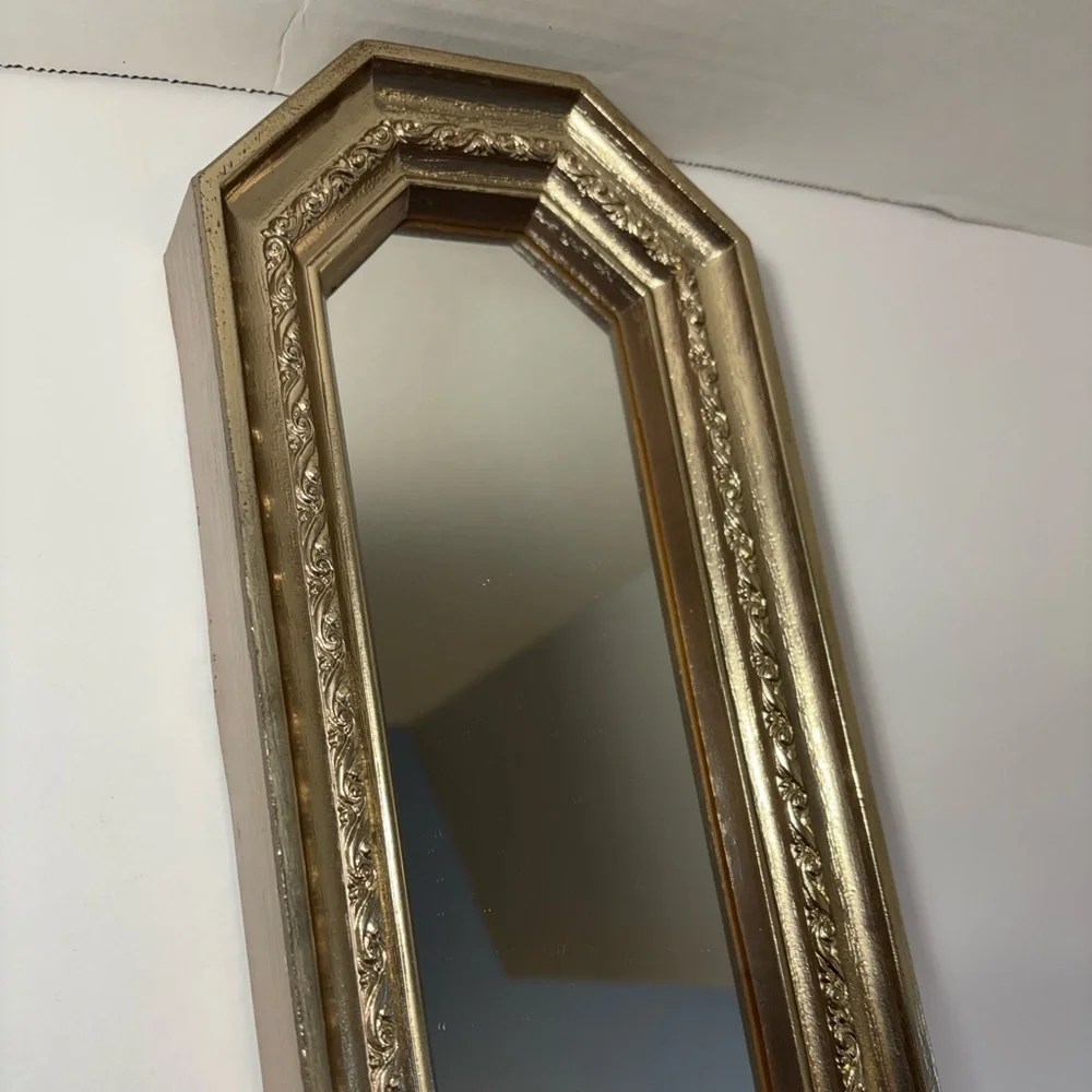 VTG Home Interiors Gold Leaf Ornate Wall Mirror 5.25”W X 17.5”H Octagonal